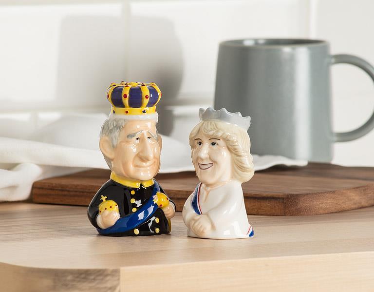 Abbott King & Queen Salt & Pepper Set