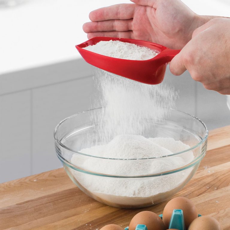 Tovolo 1Cup Scoop& Sift Flour Sifter-Candy Apple